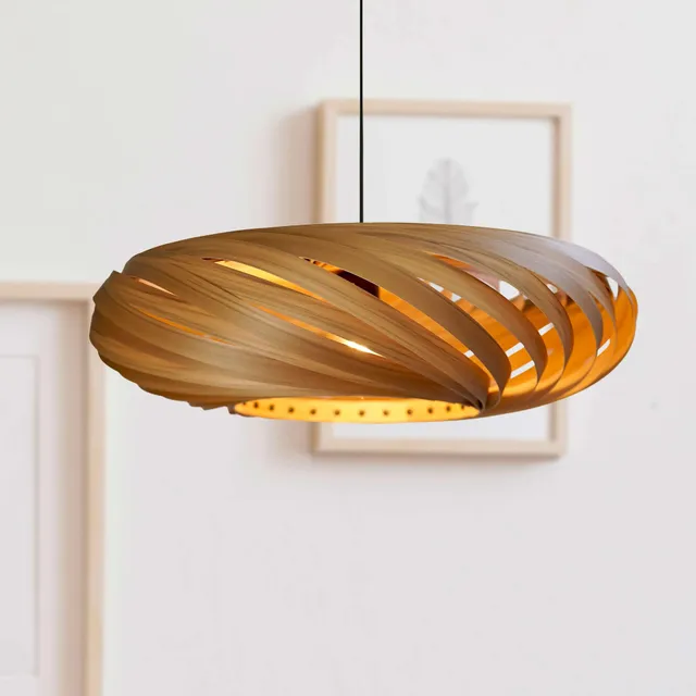 gofurnit-larena-h-ngeleuchte-aus-amberbaumholz-65-70-cm image 1