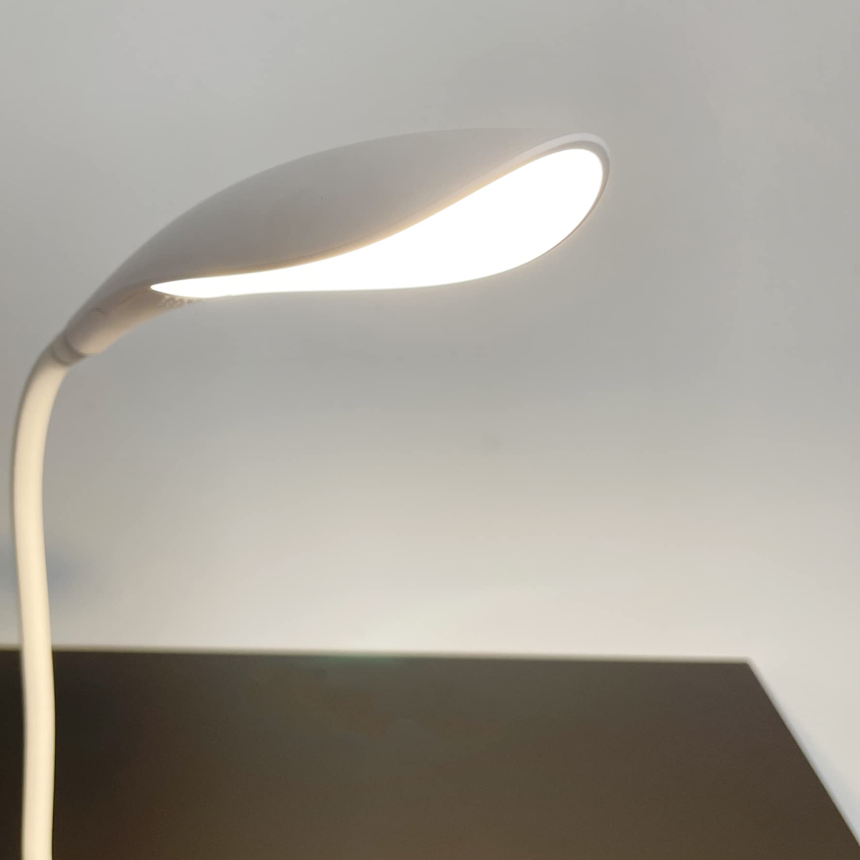 fischer-honsel-nil-tischleuchte-led-4-5w-500lm-wei-dimmbar-mit-flexarm image 3