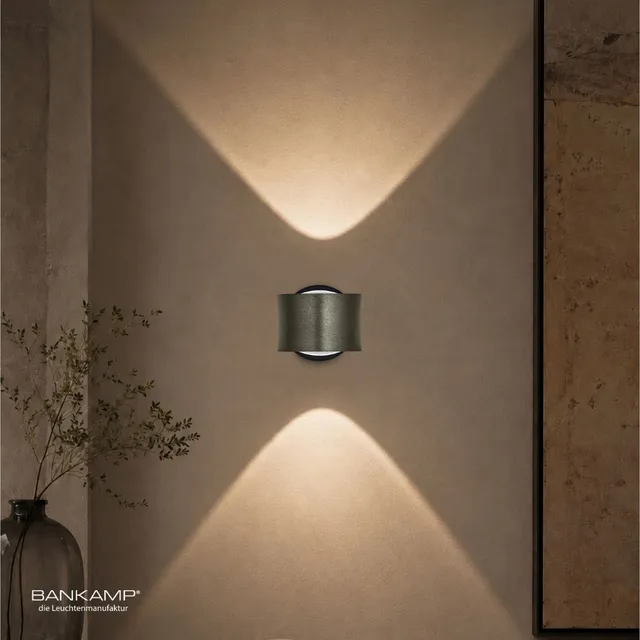 bankamp-impulse-led-wandleuchte-up-down-dimmbar-drehbar image 1
