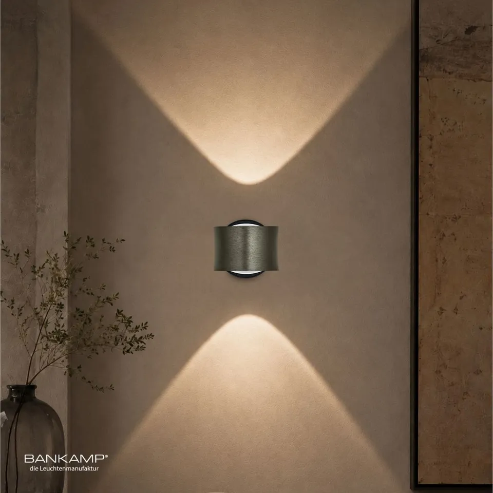 bankamp-impulse-led-wandleuchte-up-down-dimmbar-drehbar image 1