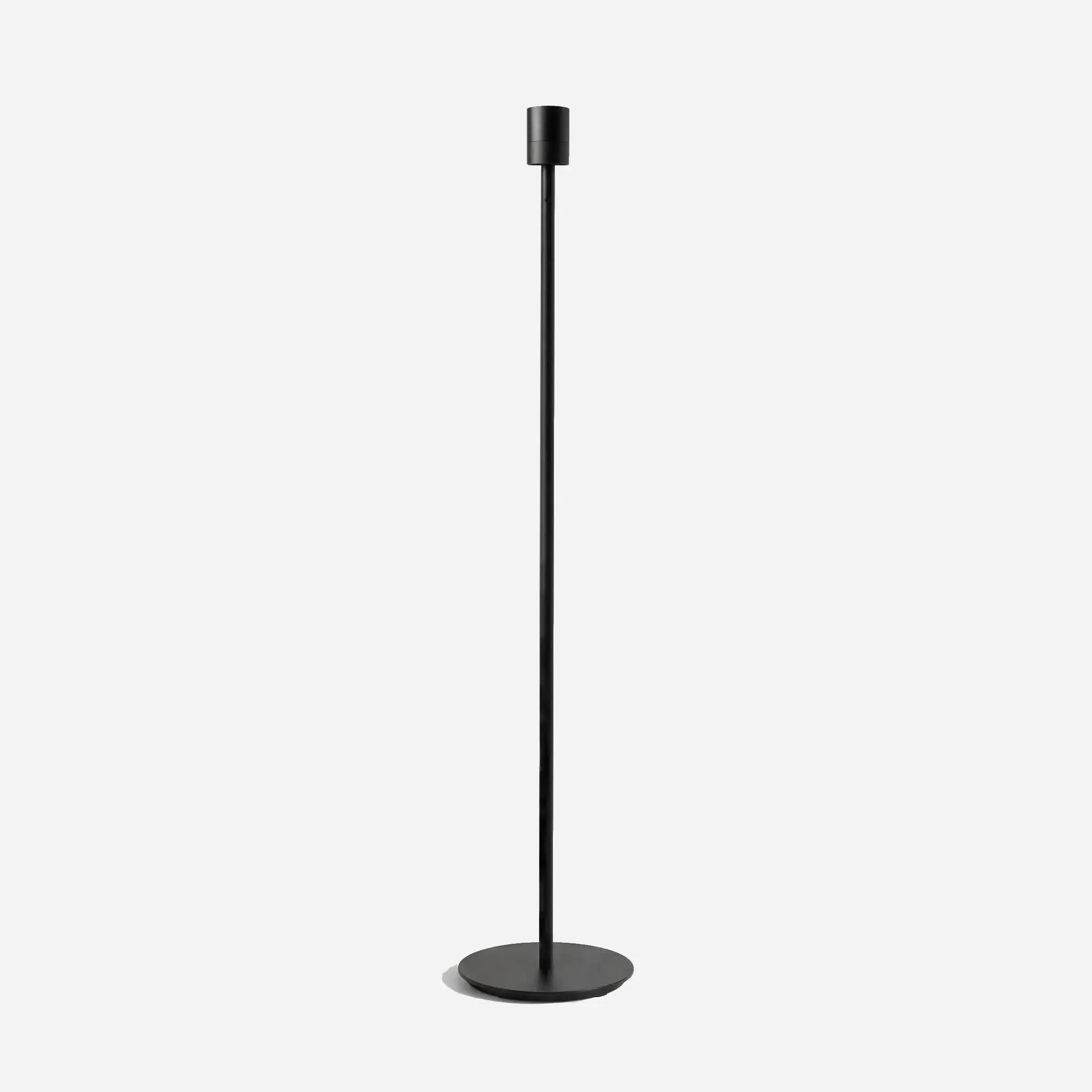 gofurnit-stehleuchtenfu-e27-140-cm-mattschwarz image 1